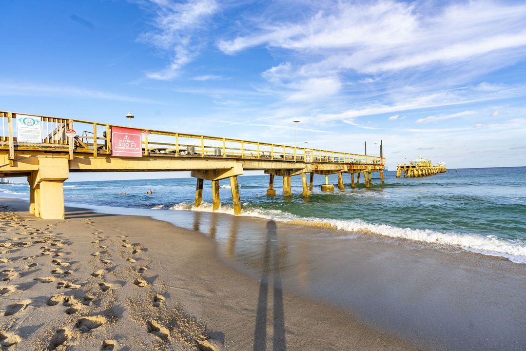 For Sale: $165,000 (1 beds, 1 baths, 610 Square Feet)