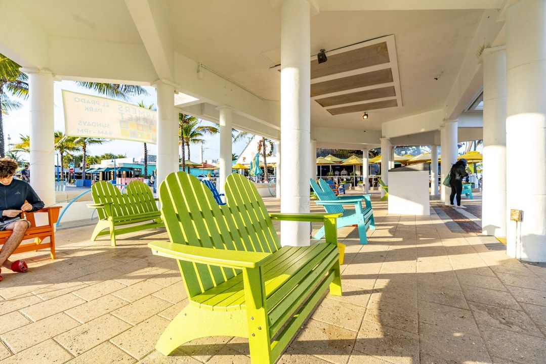 For Sale: $165,000 (1 beds, 1 baths, 610 Square Feet)