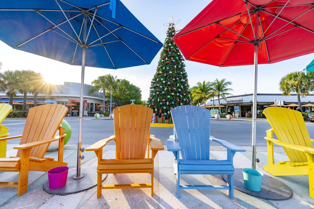 For Sale: $165,000 (1 beds, 1 baths, 610 Square Feet)