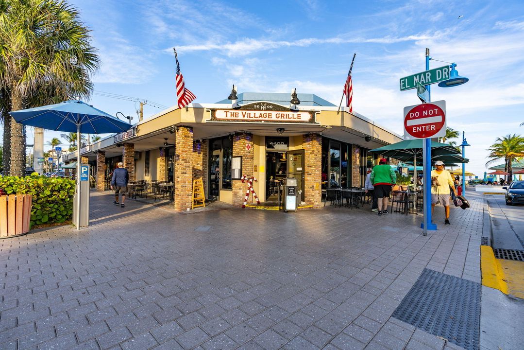 For Sale: $165,000 (1 beds, 1 baths, 610 Square Feet)