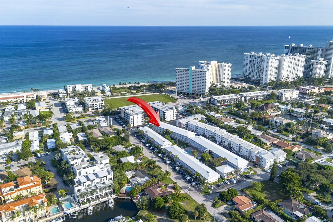 For Sale: $165,000 (1 beds, 1 baths, 610 Square Feet)