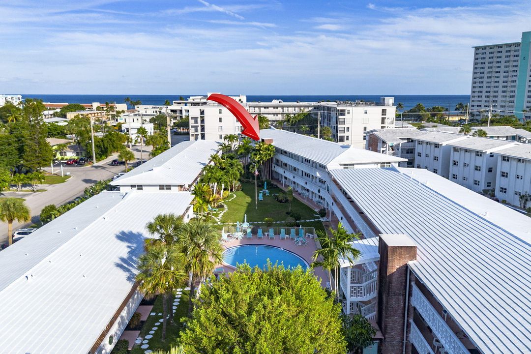 For Sale: $165,000 (1 beds, 1 baths, 610 Square Feet)