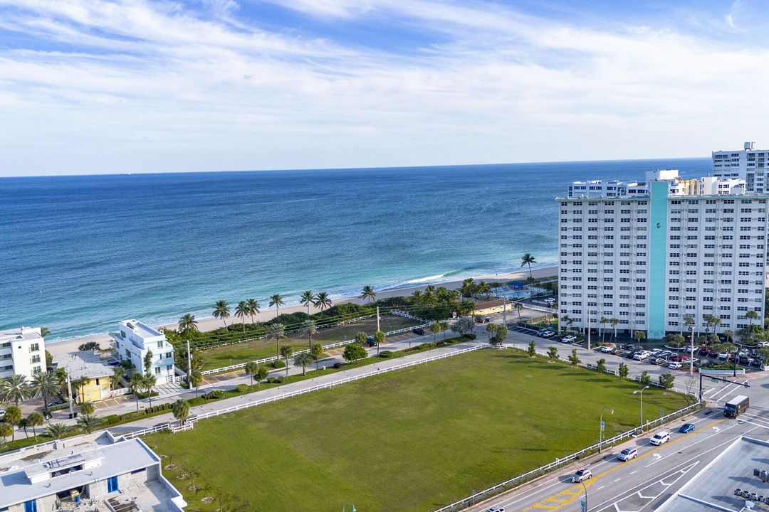 For Sale: $165,000 (1 beds, 1 baths, 610 Square Feet)