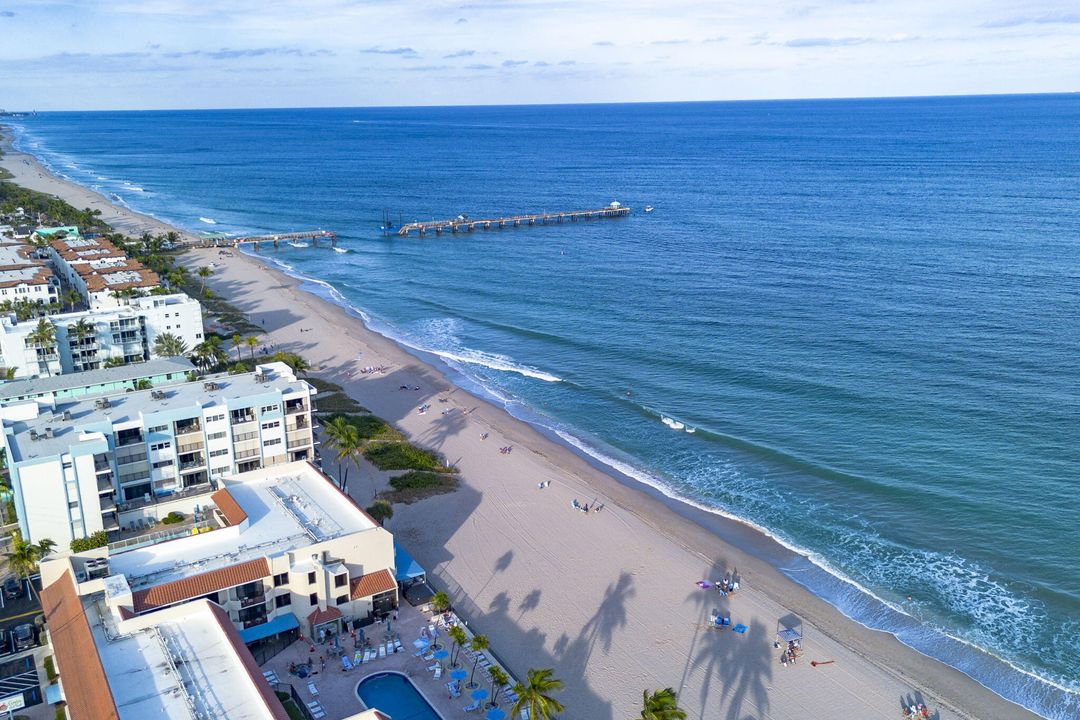 For Sale: $165,000 (1 beds, 1 baths, 610 Square Feet)