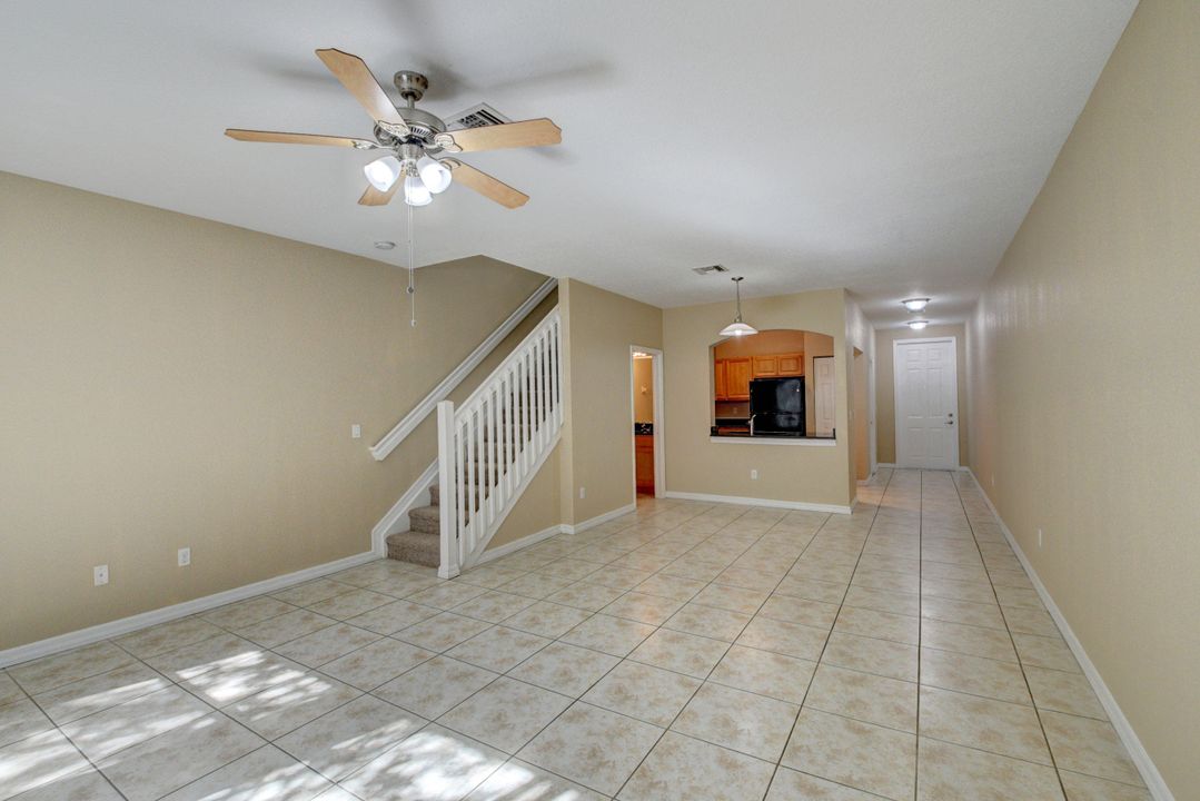 For Rent: $2,300 (3 beds, 2 baths, 1498 Square Feet)