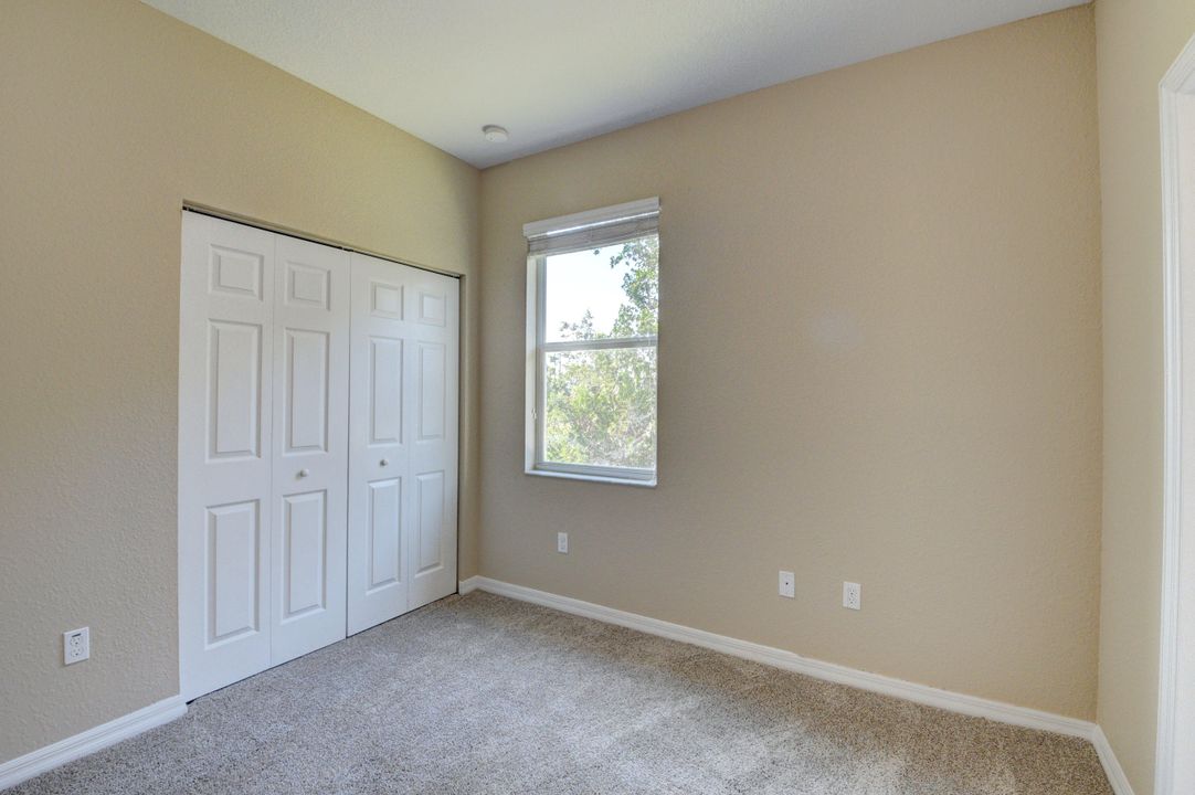 For Rent: $2,300 (3 beds, 2 baths, 1498 Square Feet)