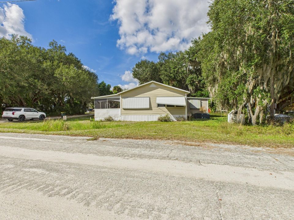 For Sale: $145,000 (4 beds, 2 baths, 1792 Square Feet)