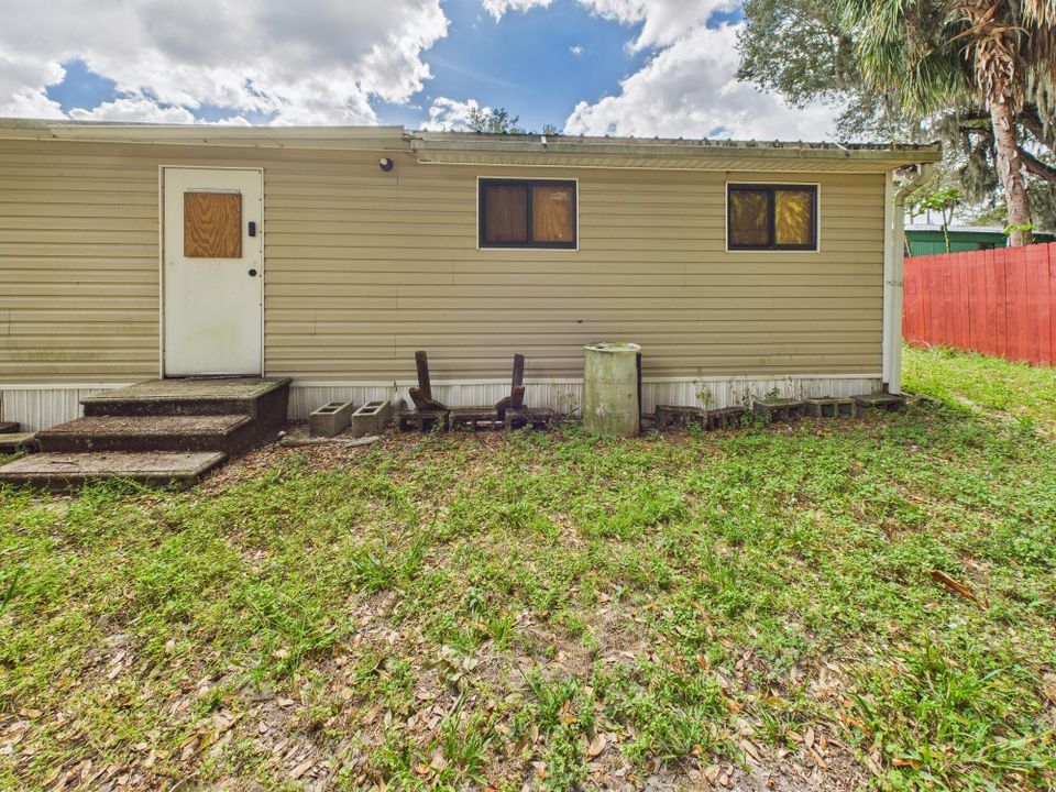 For Sale: $145,000 (4 beds, 2 baths, 1792 Square Feet)