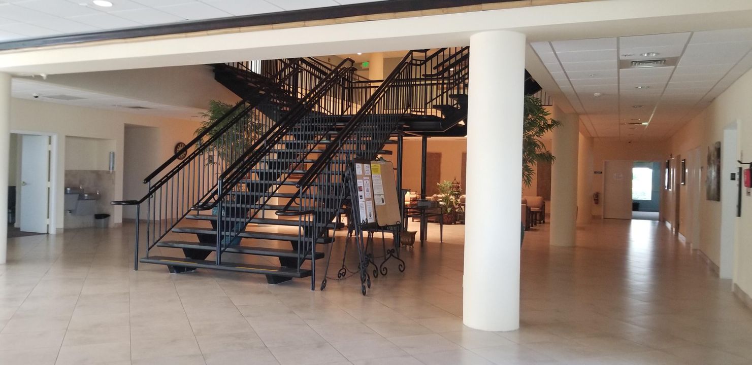 待售: $105,000 (1 贝兹, 1 浴室, 754 平方英尺)