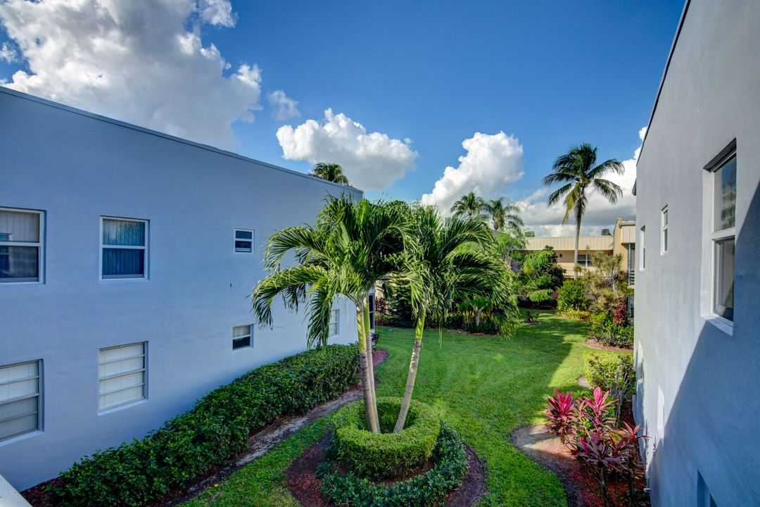 For Rent: $1,800 (1 beds, 1 baths, 760 Square Feet)