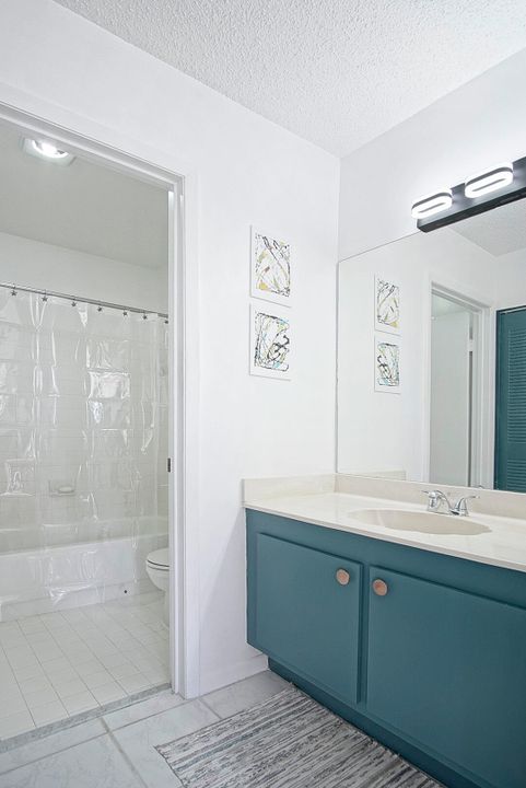 На продажу: $125,000 (2 спален, 2 ванн, 1186 Квадратных фут)