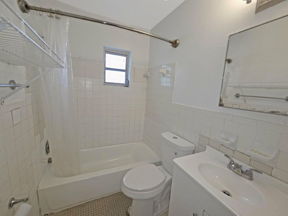 For Sale: $500,000 (0 beds, 0 baths, 2704 Square Feet)