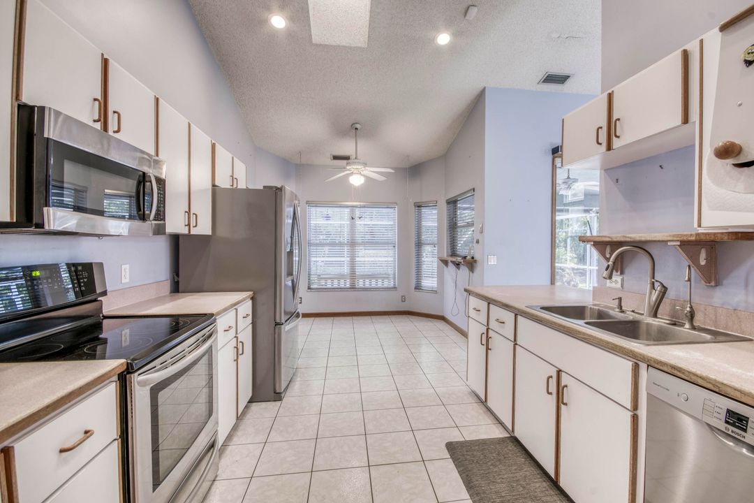 На продажу: $799,000 (4 спален, 3 ванн, 2580 Квадратных фут)