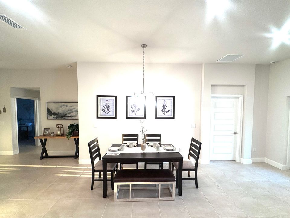 For Sale: $329,300 (3 beds, 2 baths, 1300 Square Feet)