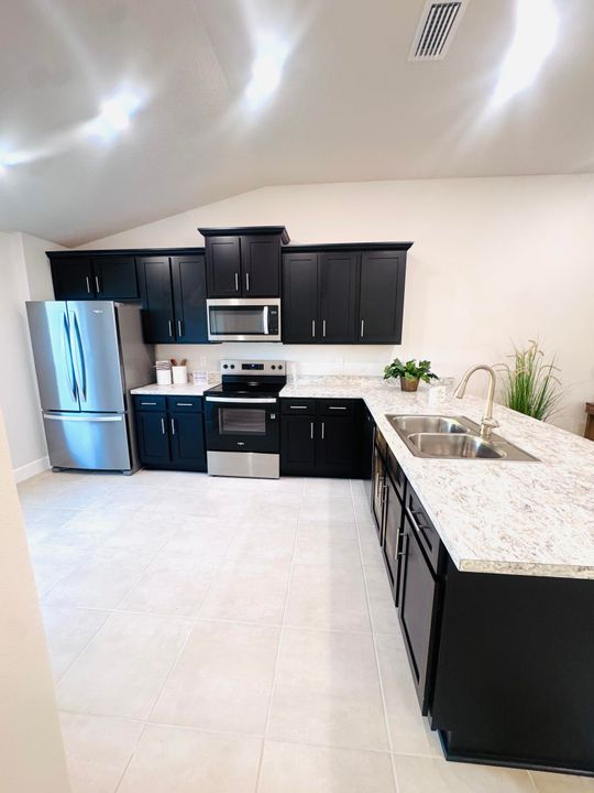 For Sale: $329,300 (3 beds, 2 baths, 1300 Square Feet)