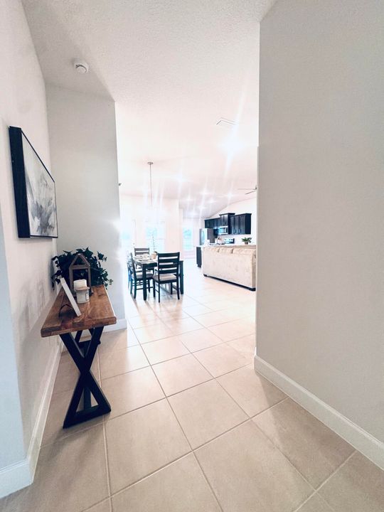 For Sale: $329,300 (3 beds, 2 baths, 1300 Square Feet)