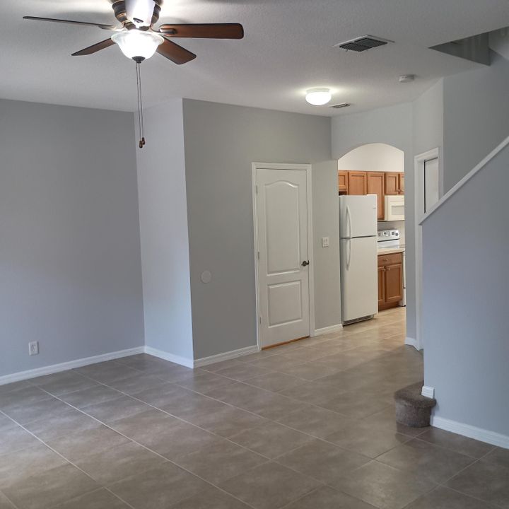 出租: $1,995 (3 贝兹, 2 浴室, 1378 平方英尺)