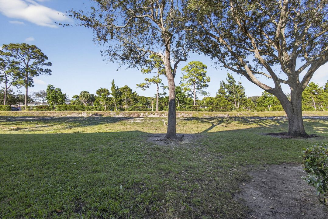 For Rent: $2,400 (3 beds, 2 baths, 1316 Square Feet)