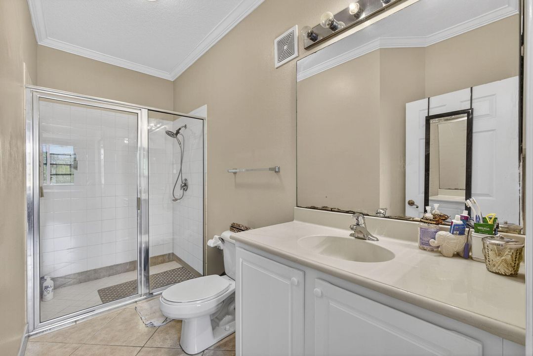 For Rent: $2,400 (3 beds, 2 baths, 1316 Square Feet)