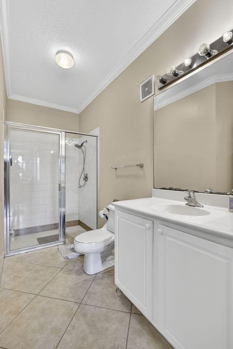 For Rent: $2,400 (3 beds, 2 baths, 1316 Square Feet)