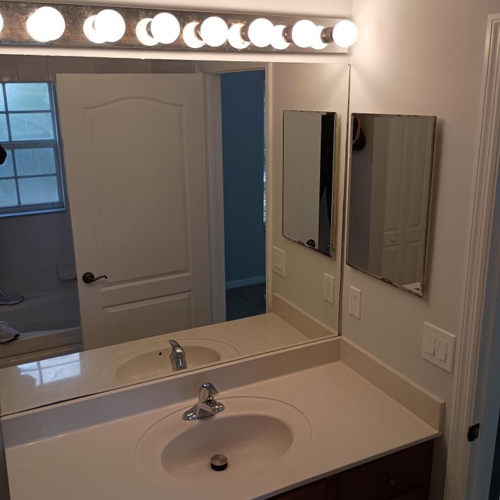 出租: $1,995 (3 贝兹, 2 浴室, 1378 平方英尺)