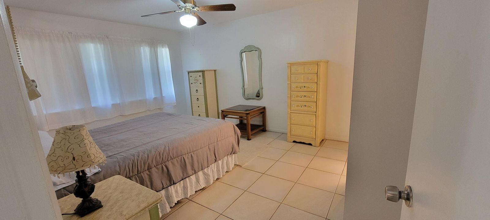 В аренду: $2,800 (3 спален, 2 ванн, 1428 Квадратных фут)