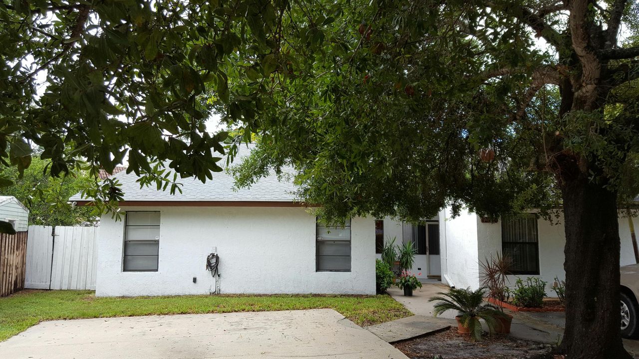 В аренду: $2,800 (3 спален, 2 ванн, 1428 Квадратных фут)