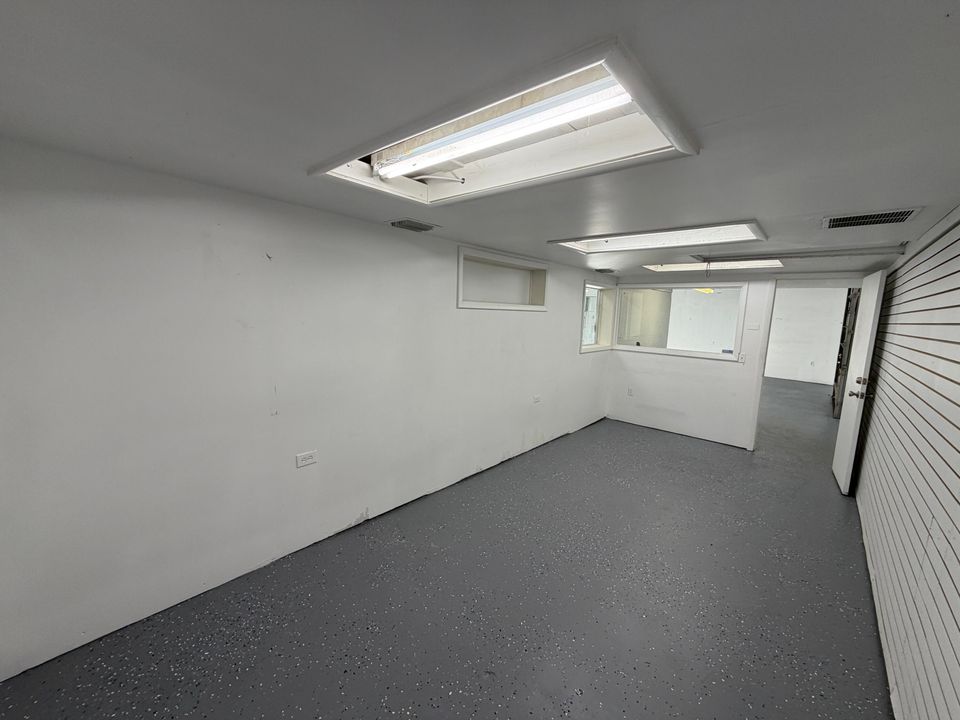 En Venta: $28 (0 camas, 0 baños, 6516 Pies cuadrados)