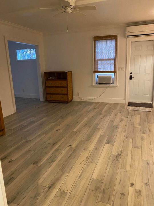 For Rent: $1,550 (1 beds, 1 baths, 630 Square Feet)