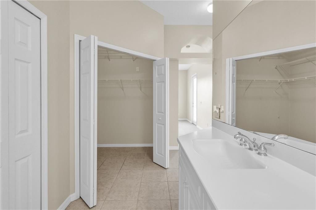 В аренду: $3,500 (3 спален, 2 ванн, 2130 Квадратных фут)