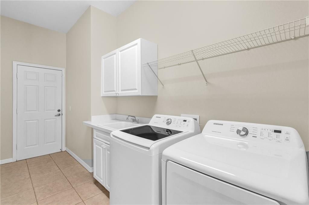 В аренду: $3,500 (3 спален, 2 ванн, 2130 Квадратных фут)