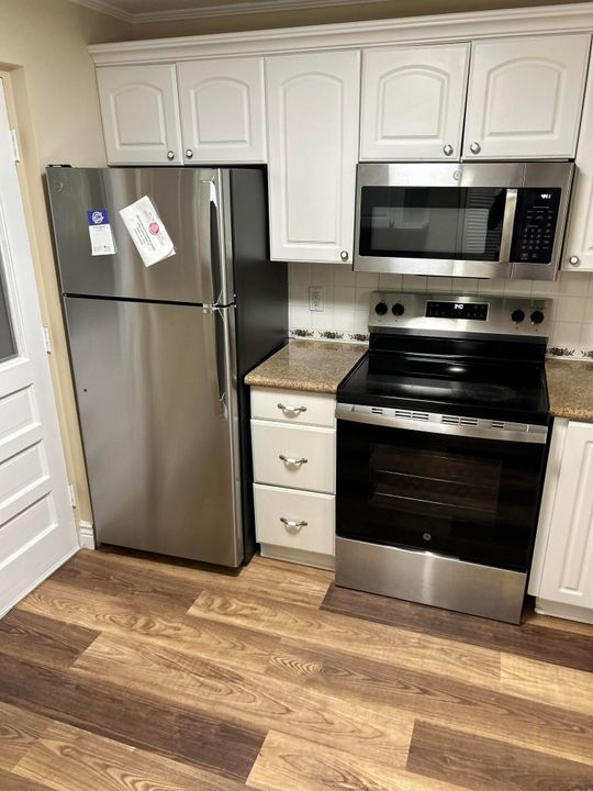 出租: $2,350 (2 贝兹, 2 浴室, 1050 平方英尺)