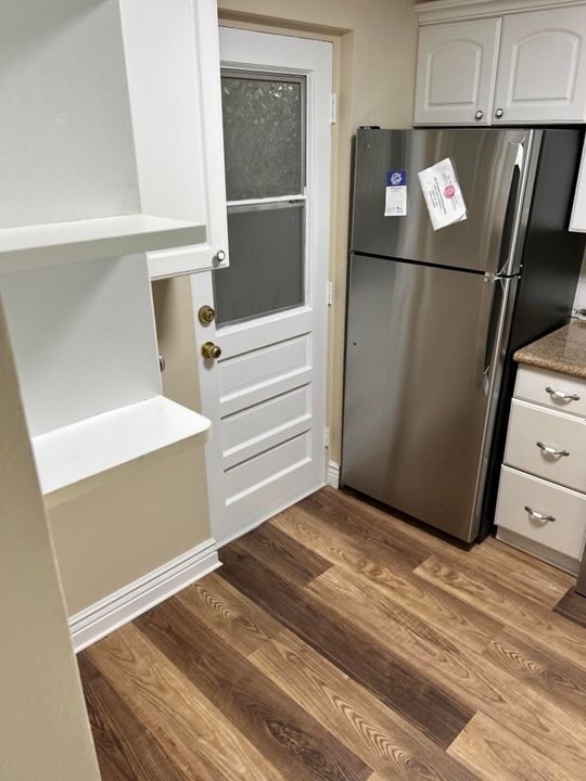 出租: $2,350 (2 贝兹, 2 浴室, 1050 平方英尺)