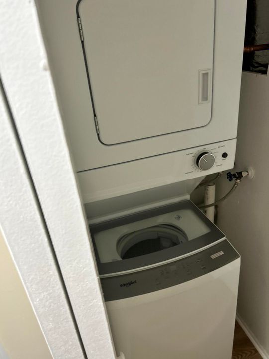 出租: $2,350 (2 贝兹, 2 浴室, 1050 平方英尺)