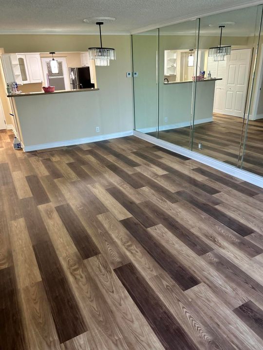 出租: $2,350 (2 贝兹, 2 浴室, 1050 平方英尺)