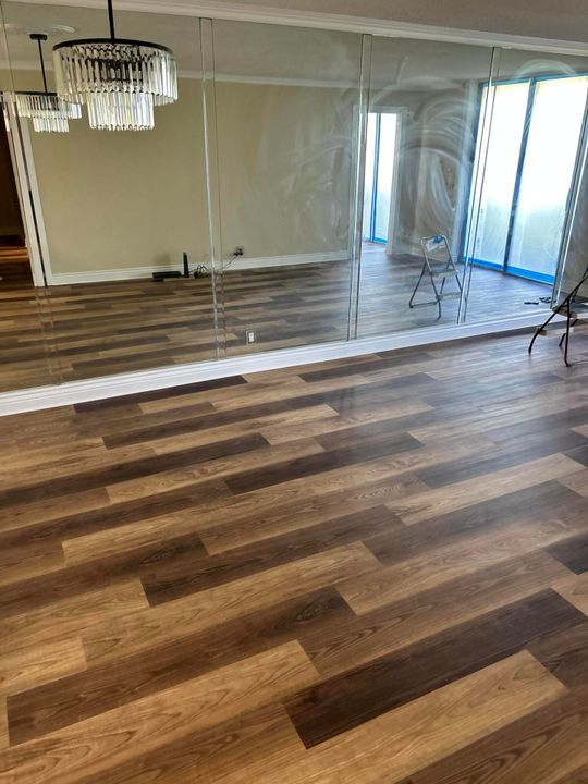 出租: $2,350 (2 贝兹, 2 浴室, 1050 平方英尺)