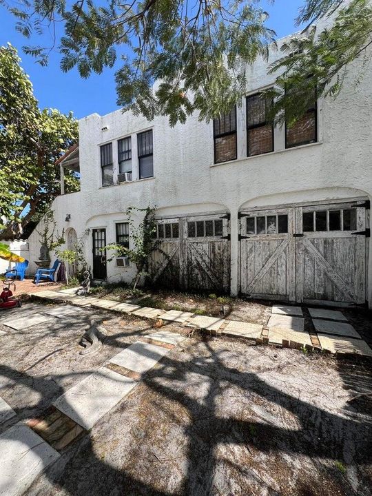 For Rent: $1,550 (1 beds, 1 baths, 630 Square Feet)