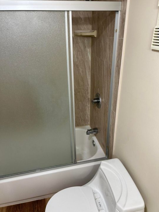 出租: $2,350 (2 贝兹, 2 浴室, 1050 平方英尺)