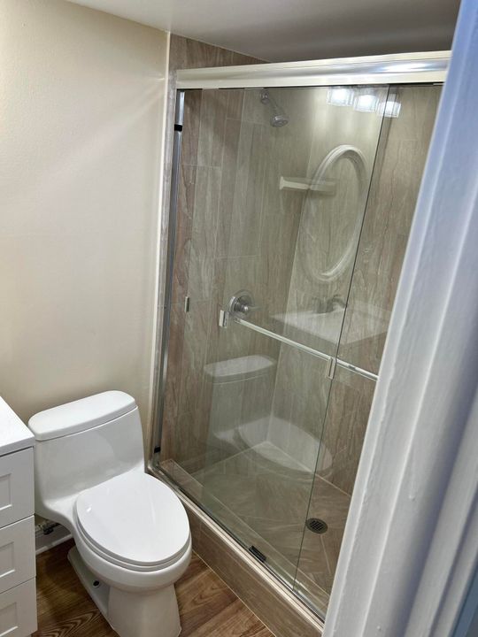 出租: $2,350 (2 贝兹, 2 浴室, 1050 平方英尺)