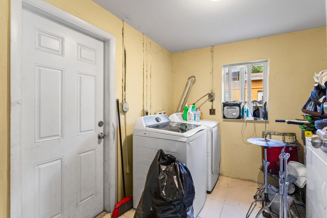 Activo con contrato: $462,500 (3 camas, 2 baños, 1385 Pies cuadrados)