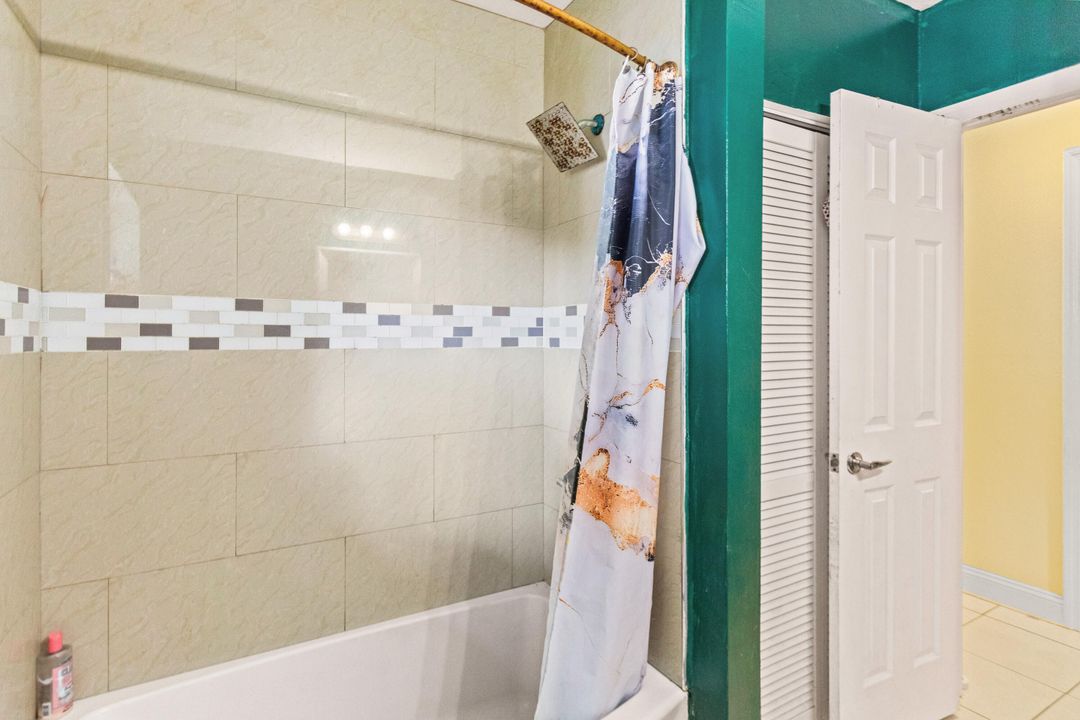 Activo con contrato: $462,500 (3 camas, 2 baños, 1385 Pies cuadrados)