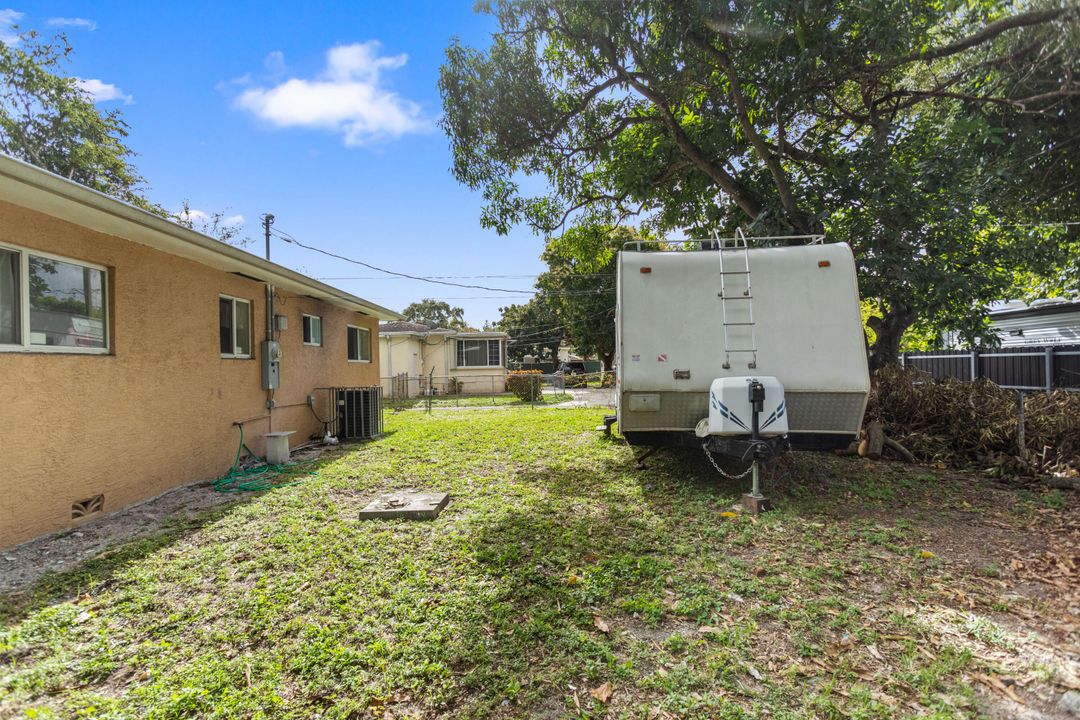 Activo con contrato: $462,500 (3 camas, 2 baños, 1385 Pies cuadrados)