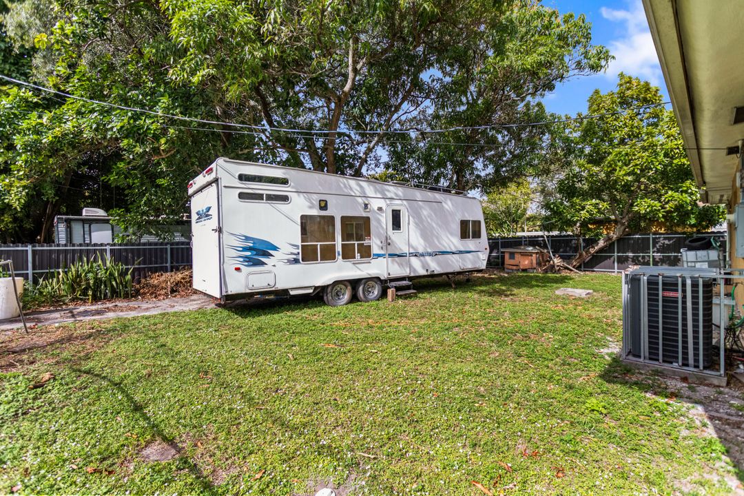 Activo con contrato: $462,500 (3 camas, 2 baños, 1385 Pies cuadrados)