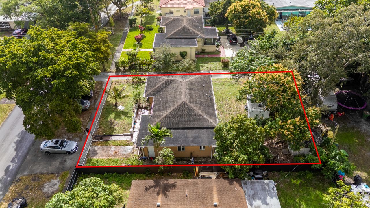 Activo con contrato: $462,500 (3 camas, 2 baños, 1385 Pies cuadrados)