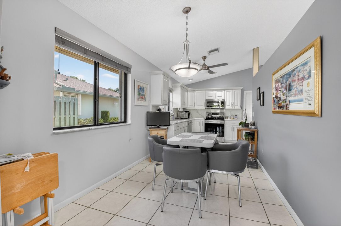 For Sale: $399,000 (2 beds, 2 baths, 1727 Square Feet)