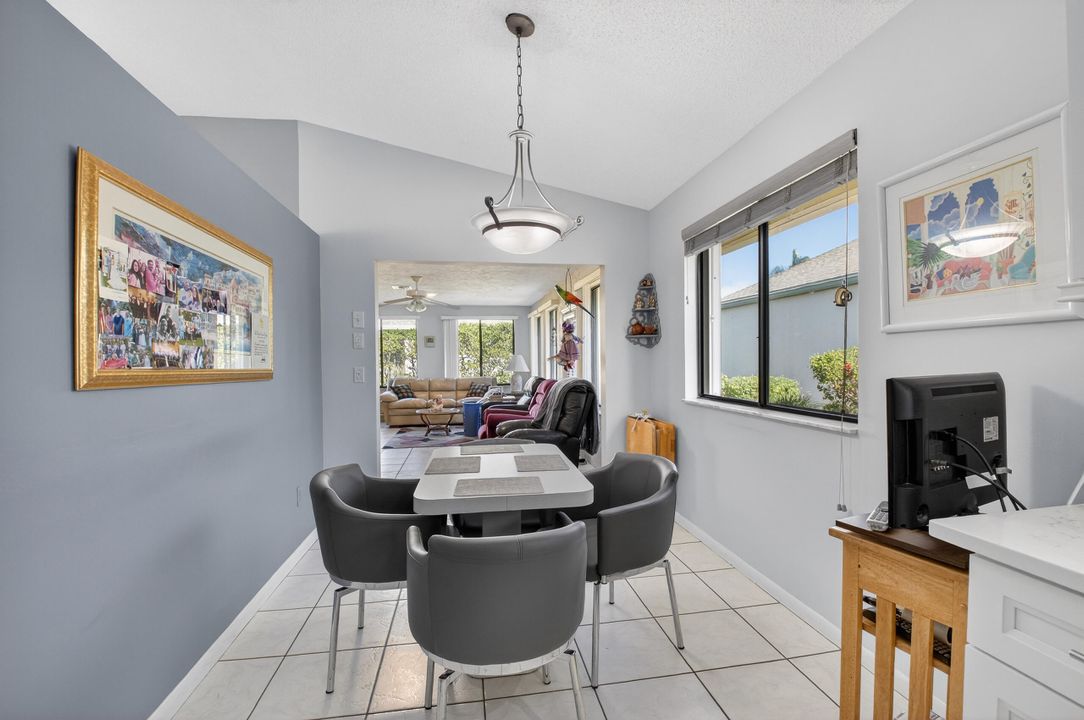 For Sale: $399,000 (2 beds, 2 baths, 1727 Square Feet)