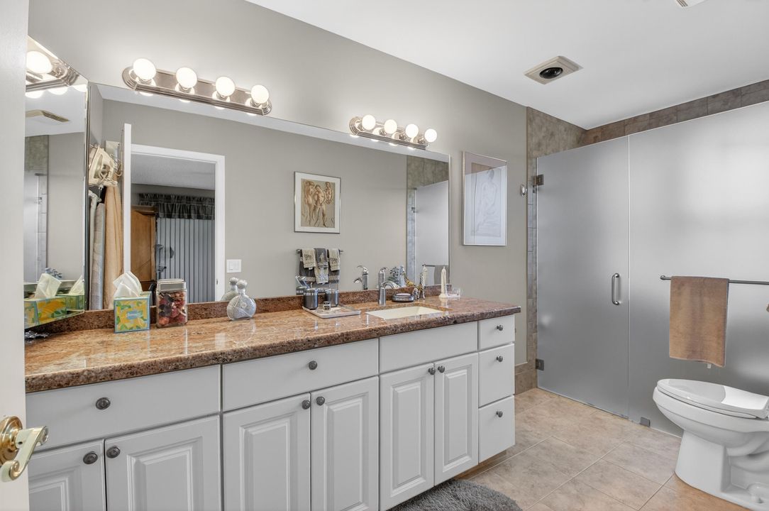 For Sale: $399,000 (2 beds, 2 baths, 1727 Square Feet)