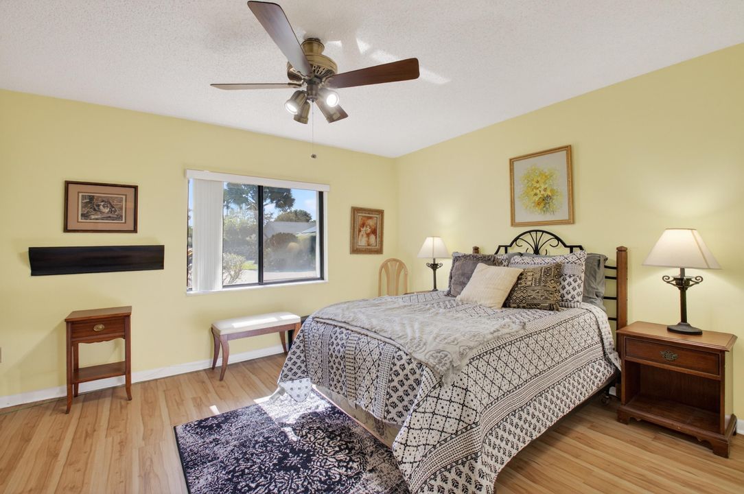 For Sale: $399,000 (2 beds, 2 baths, 1727 Square Feet)