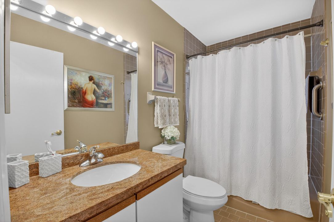 For Sale: $399,000 (2 beds, 2 baths, 1727 Square Feet)