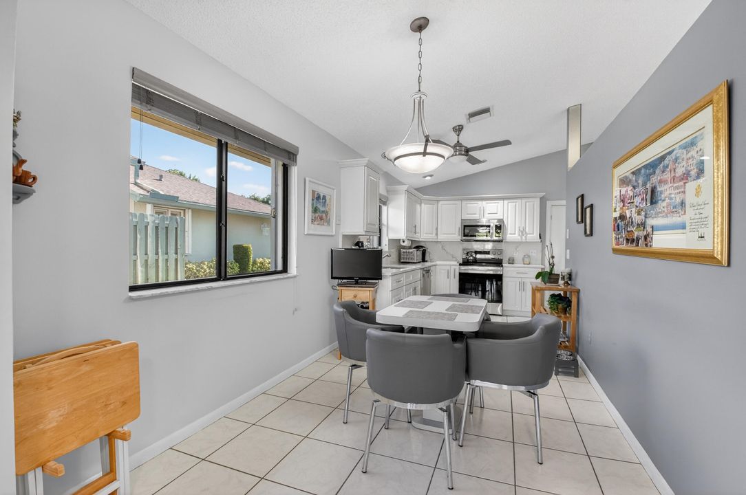 For Sale: $399,000 (2 beds, 2 baths, 1727 Square Feet)